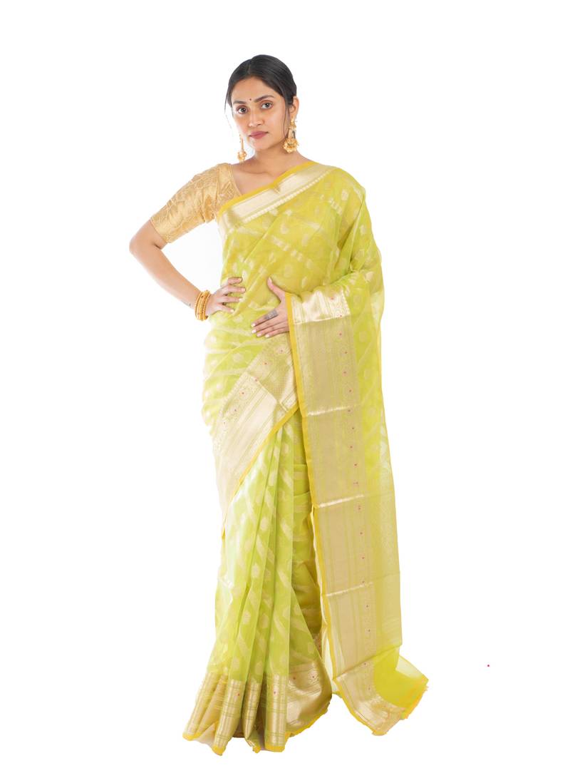 Bunkaari India Women Silk Blend Banarasi Zari saree