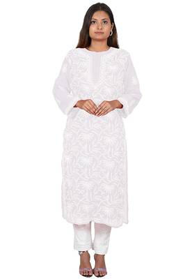 Lavangi Lucknow Chikankari Tepchi Work Chiffon Kurti (White) 2