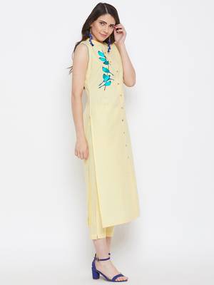 Women Embroidered Kurta Pant Set 2