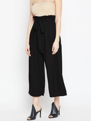 Women Black Pleated Trouser 4