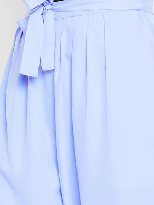 Women Blue Pleated Crop Trouser 5