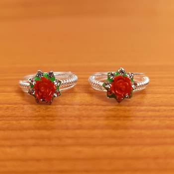 Red toe-rings 1