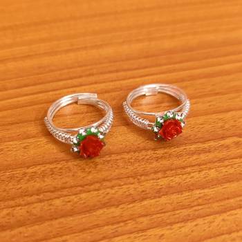 Red toe-rings 2