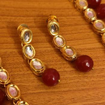 Red necklace-sets 2