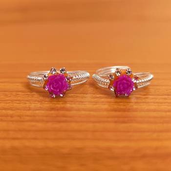 Pink toe-rings 1