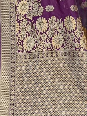 Mehrang Purple Woven Banarasi Silk Saree with Blouse 4
