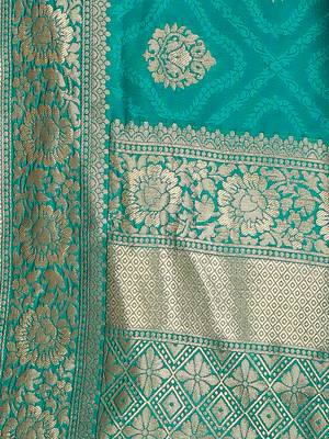 Mehrang Green Woven Banarasi Silk Saree with Blouse 5