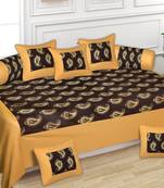 Ridan Cotton Golden Print Diwan Set With One Bed Sheet Two Bolster Cover And Five Cushion Cover