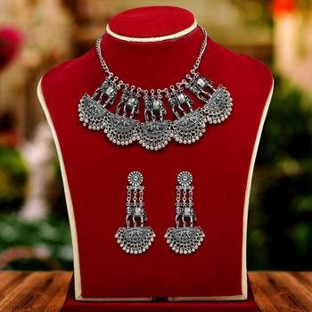 Silver necklace-sets 1
