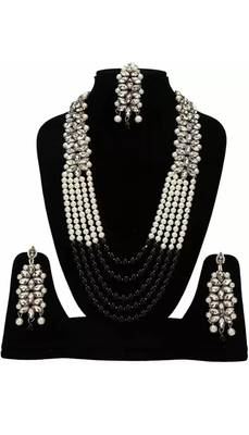 Black crystal necklace-sets 1