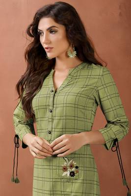 Navraj Women's Green Checkered Cotton Hand Work Kurta with Bottom Sets 2