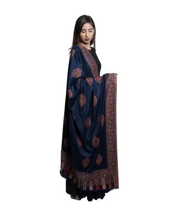 Fine Wool  Kaani Palla with Designer Motifs  Kashmiri  Soft & Warm Shawl / Stole / Wrap 1