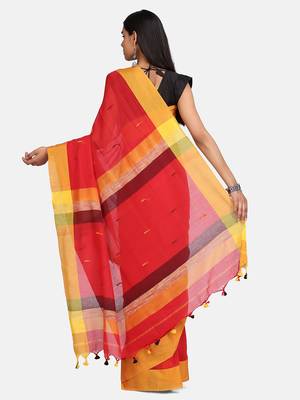 Red Buti Work Khadi Cotton Handloom Saree With blouse 5