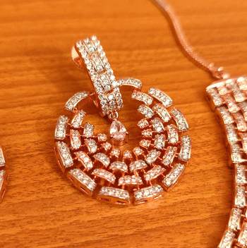 White necklace-sets 2