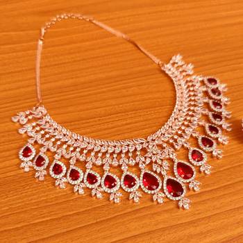Red necklace-sets 3