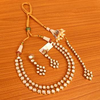 White necklace-sets 1