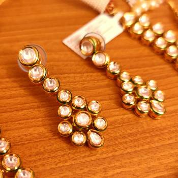 White necklace-sets 2