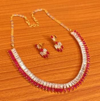 Red necklace-sets 1