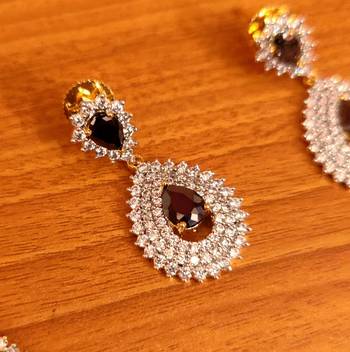 Black necklace-sets 2