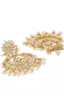 Designer Kundan Stone Bridal Dangler Pearl Stone Earrings Studs With Matching Maang Tikka