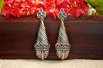 Multicolor onyx danglers-drops Dual Tone stud earring 2