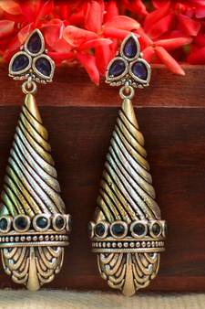 Blue onyx danglers-drops Dual Tone stud earring