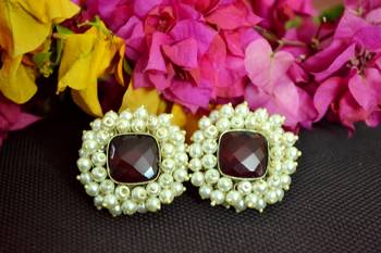Maroon Bunched Pearls onyx Stone Wedding studs 1