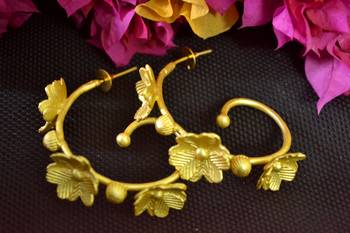  Designer golden studs earrings 1