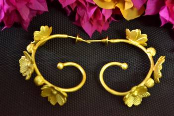  Designer golden studs earrings 4