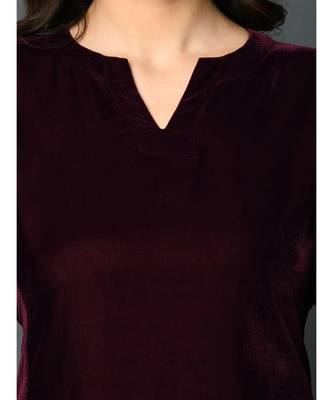 Wine coloured loose velvet kurta with golden gota detailing 5