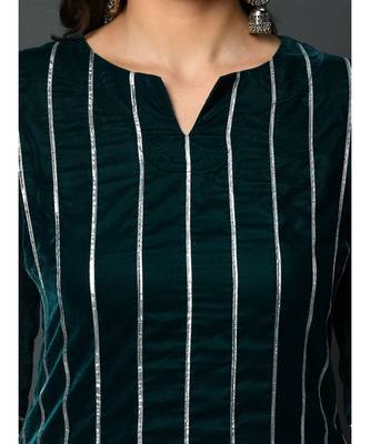Green coloured velvet kurta with all over gota work 5