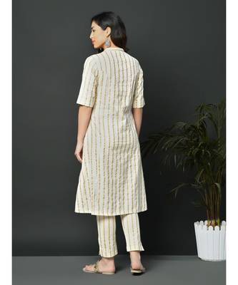 Off white flex A line kurta with chevron khadi print 2