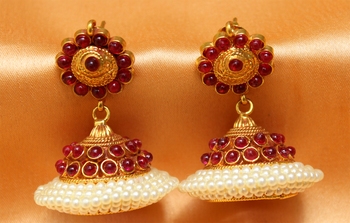 Gorgeous One Gram Gold Plated Real Pu Jhumka Online Gorgeous One Gram Gold Plated Real Pu Jhumka