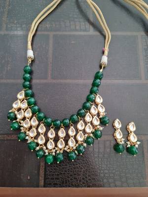 Green necklaces 1