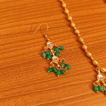 Green necklace-sets 2