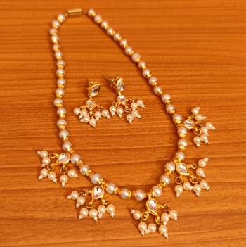 White necklace-sets 1