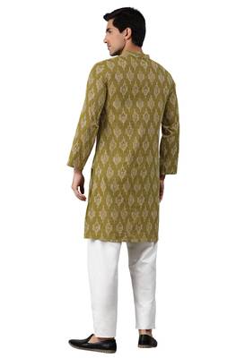 Green printed cotton men kurtas 4