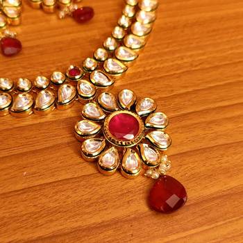 Red necklace-sets 2