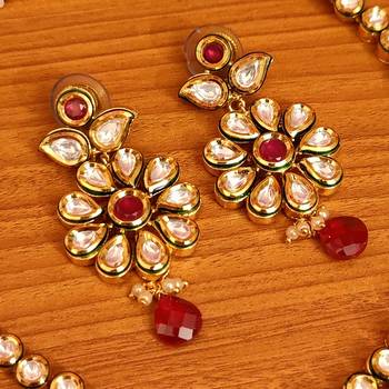 Red necklace-sets 3