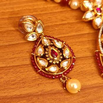 Red necklace-sets 3