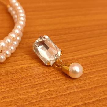 White necklace-sets 2