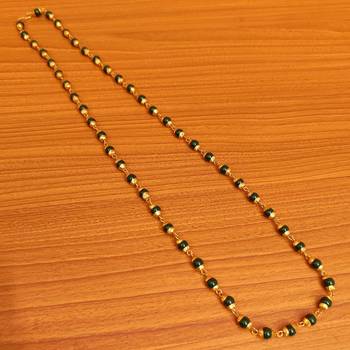 Green necklaces 1