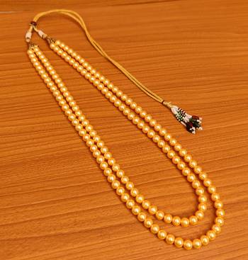 Yellow necklaces 1