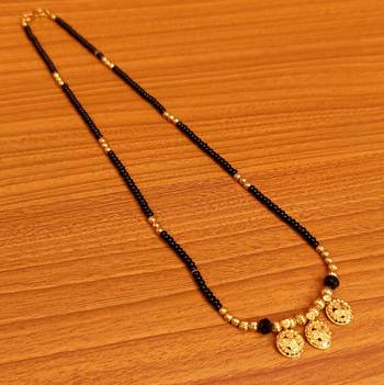 Gold mangalsutra 1