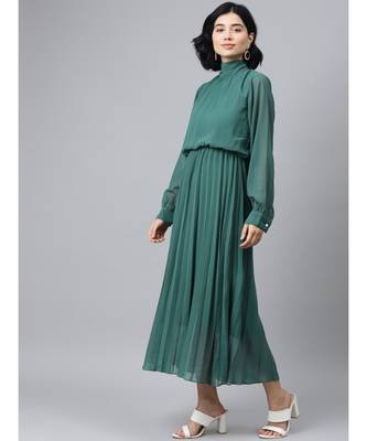 Emerald Green Neck Tie-Up Pleated Dress 2