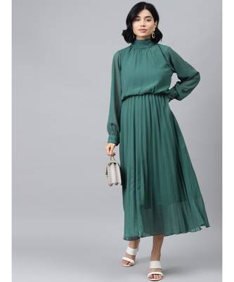 Emerald Green Neck Tie-Up Pleated Dress 4
