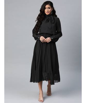 Black Neck Tie-Up Pleated Dress 1