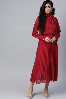 Maroon Neck Tie-Up Pleated Dress