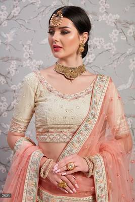 Off-white embroidered georgette semi stitched lehenga 3