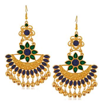 Green earrings 1